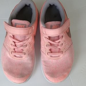 Nike Flex Contac Tennis Shoes